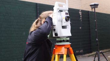 Tachymeter von Leica Geosystems im Einsatz bei der ALLSAT